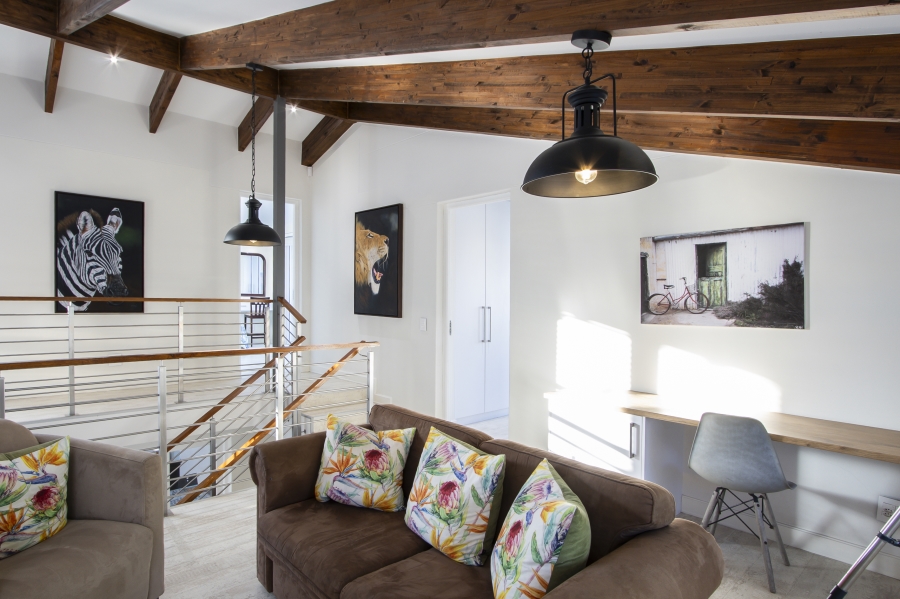To Let 4 Bedroom Property for Rent in Harbour Island Western Cape